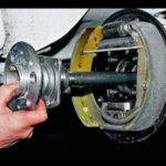 How to replace the rear axle axle seal on a Chevrolet Niva