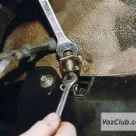 Replacing the front brake hoses of a VAZ 2110